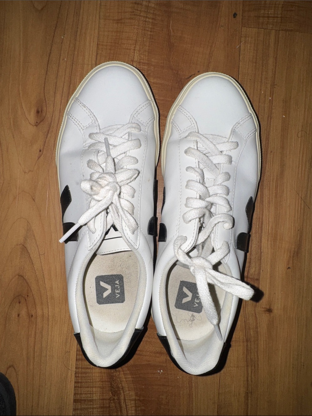 Veja White Leather Sneakers with Black V Detail(4)